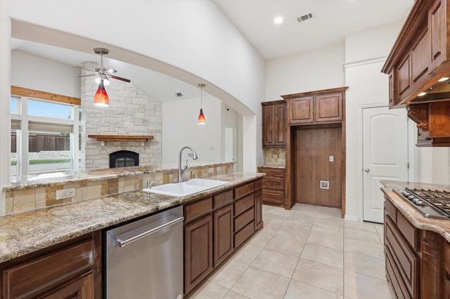 4436 Lakeside Drive, The Colony, TX 75056