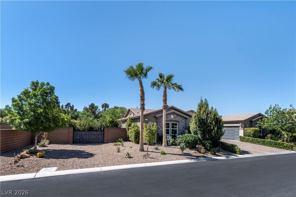 325 Greyjoy Street, Las Vegas, NV 89183 — photo 4