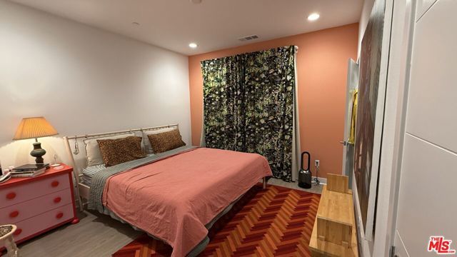 5079 Cedar Avenue, Long Beach, CA 90805