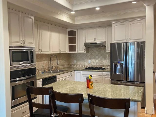 600 E Magnolia Boulevard 202, Burbank, CA 91501