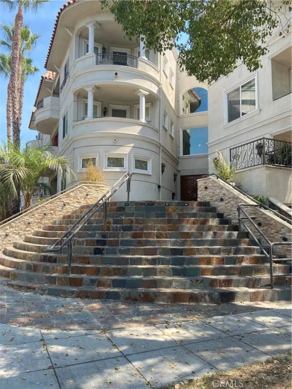 600 E Magnolia Boulevard 202, Burbank, CA 91501