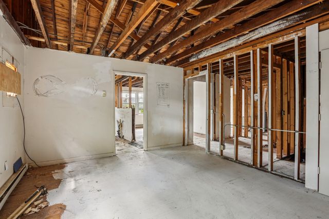 1102 Dew St, Nashville, TN 37206
