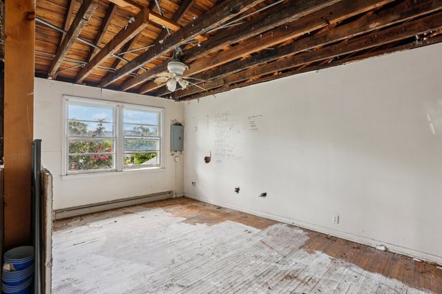 1102 Dew St, Nashville, TN 37206