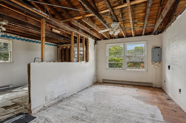 1102 Dew St, Nashville, TN 37206