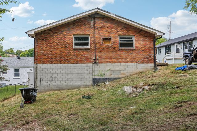 1102 Dew St, Nashville, TN 37206