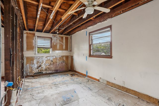 1102 Dew St, Nashville, TN 37206