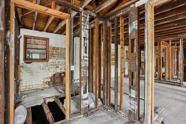 1102 Dew St, Nashville, TN 37206