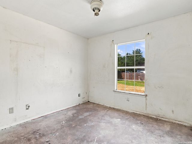 130 Rene Ave, San Antonio, TX 78233