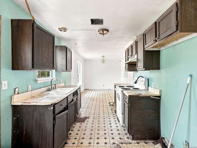 130 Rene Ave, San Antonio, TX 78233