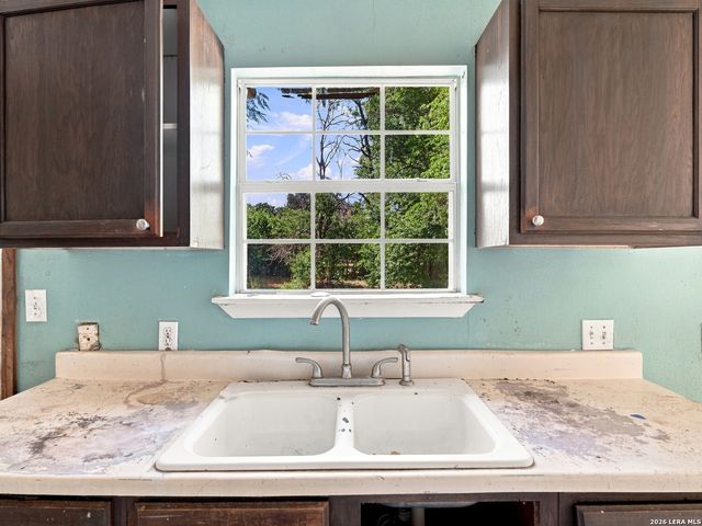 130 Rene Ave, San Antonio, TX 78233