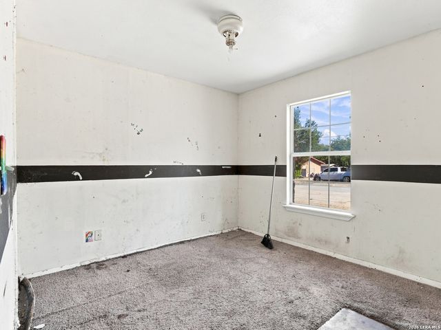 130 Rene Ave, San Antonio, TX 78233