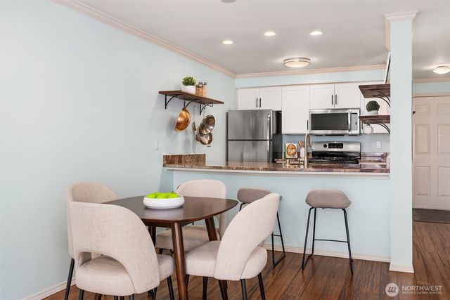 520 2nd Avenue W #406, Seattle, WA 98119