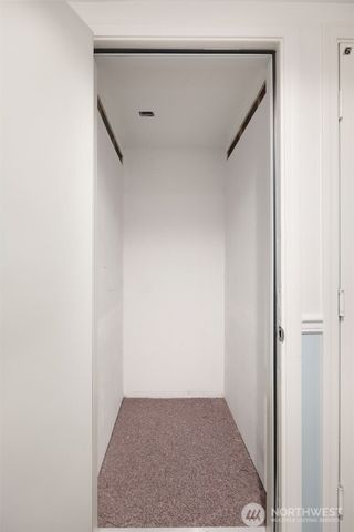 520 2nd Avenue W #406, Seattle, WA 98119