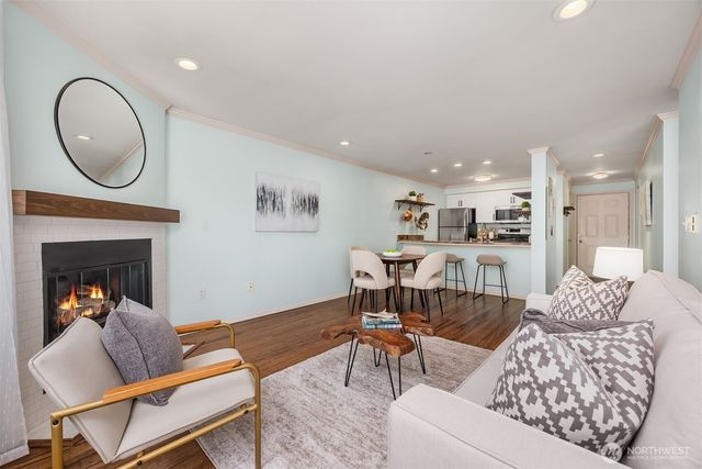 520 2nd Avenue W #406, Seattle, WA 98119