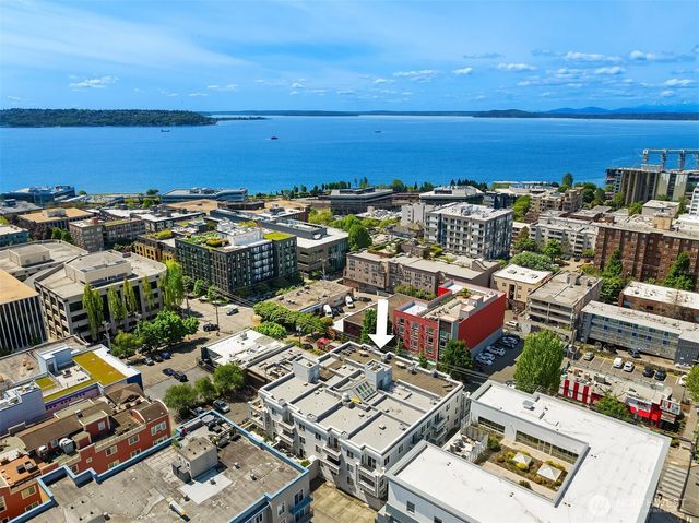 520 2nd Avenue W #406, Seattle, WA 98119