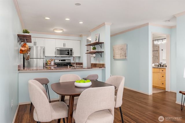 520 2nd Avenue W #406, Seattle, WA 98119