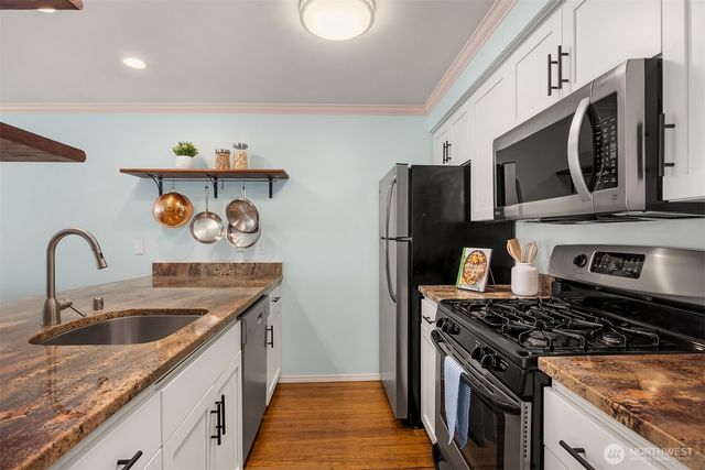 520 2nd Avenue W #406, Seattle, WA 98119