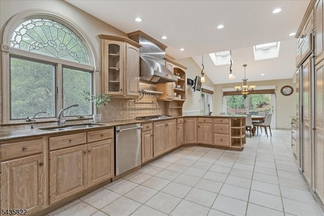 31 Forest Hills Way, Cedar Grove Twp., NJ 07009