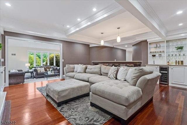 31 Forest Hills Way, Cedar Grove Twp., NJ 07009