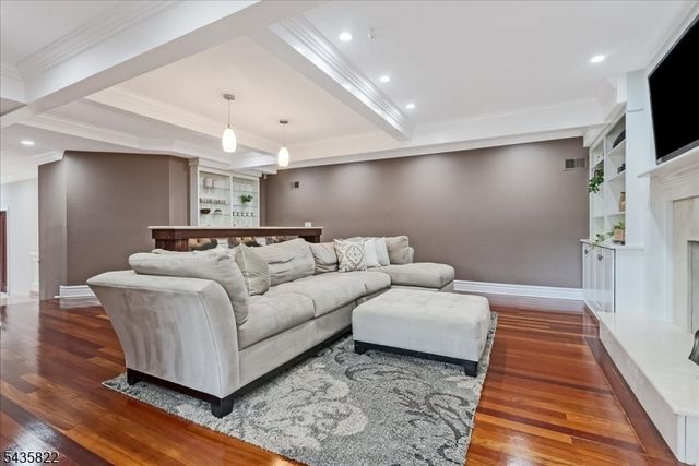 31 Forest Hills Way, Cedar Grove Twp., NJ 07009