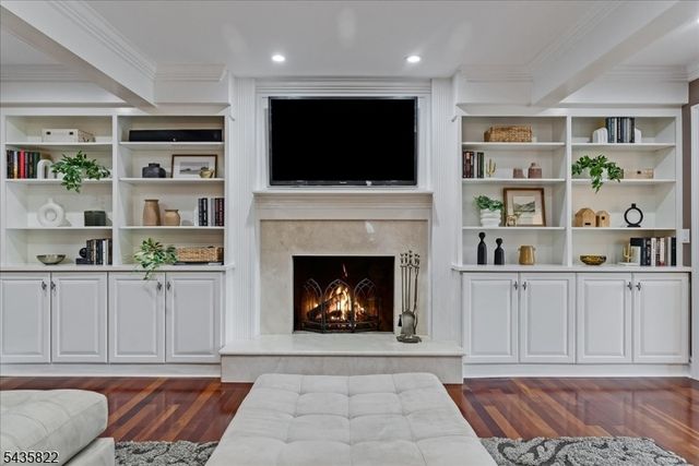 31 Forest Hills Way, Cedar Grove Twp., NJ 07009