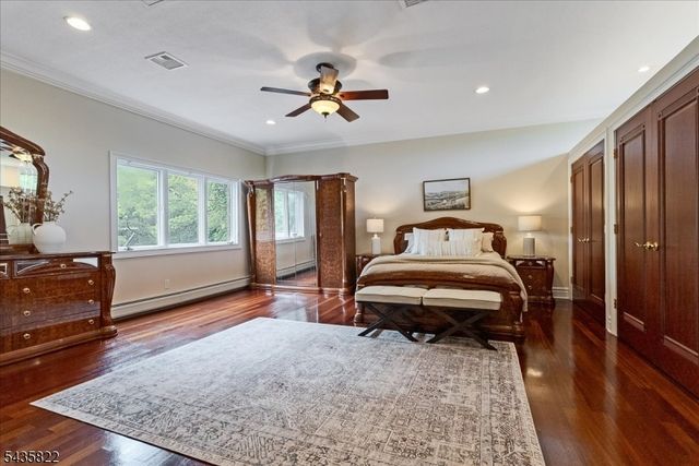 31 Forest Hills Way, Cedar Grove Twp., NJ 07009