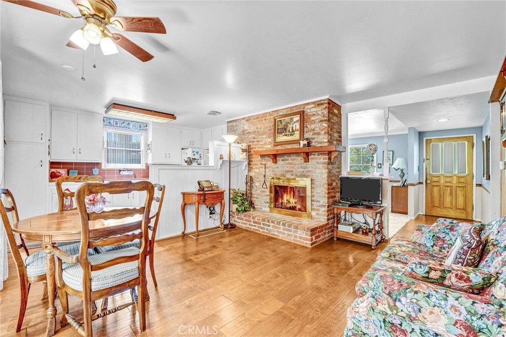 Image 10 of property listing at 9818 Creemore Drive, Los Angeles, CA 91042