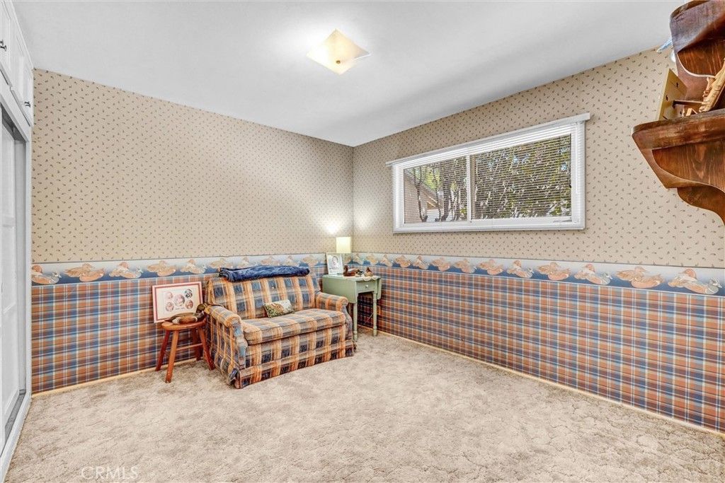 Image 20 of property listing at 9818 Creemore Drive, Los Angeles, CA 91042