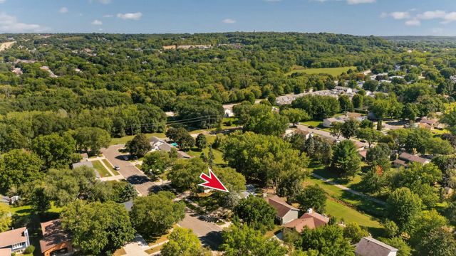 422 Chalet Drive NW, Rochester, MN 55901