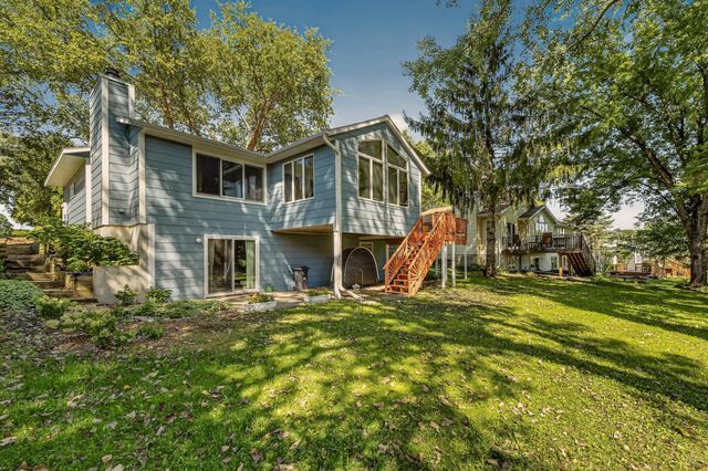 422 Chalet Drive NW, Rochester, MN 55901
