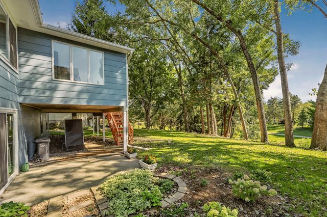422 Chalet Drive NW, Rochester, MN 55901