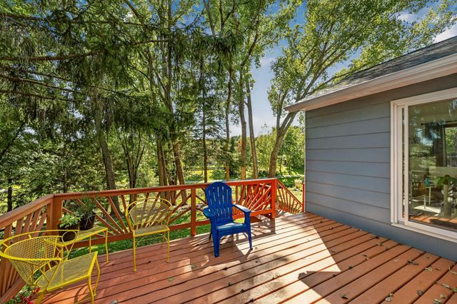 422 Chalet Drive NW, Rochester, MN 55901