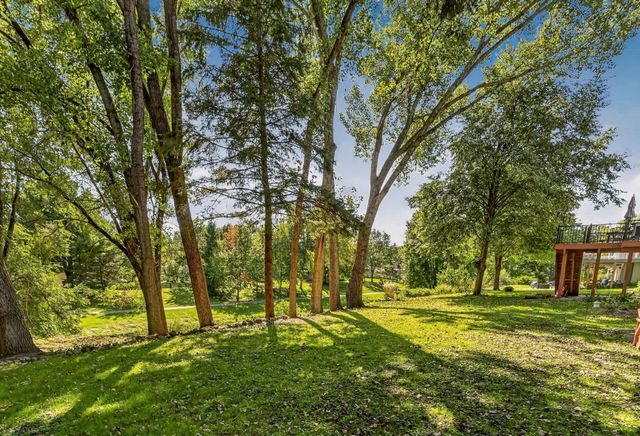 422 Chalet Drive NW, Rochester, MN 55901