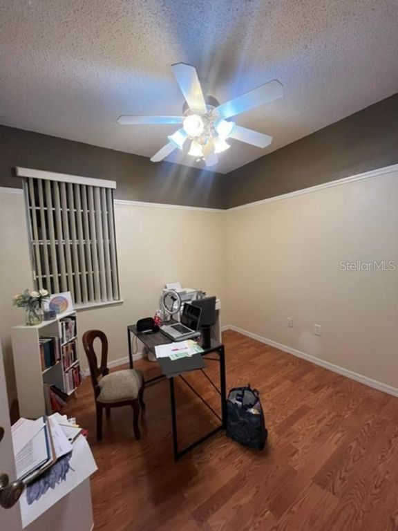 Image 10 of property listing at 2238 WINDCREST LAKE CIRCLE, Orlando, FL 32824