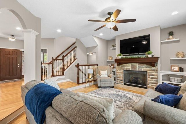 8901 Creighton Drive, Powell, OH 43065