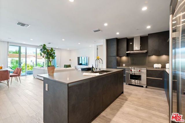 728 N Sweetzer Avenue 317, Los Angeles, CA 90069