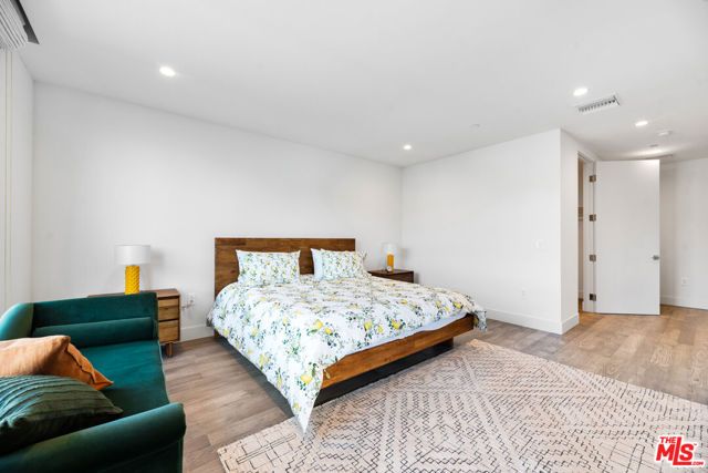 728 N Sweetzer Avenue 317, Los Angeles, CA 90069