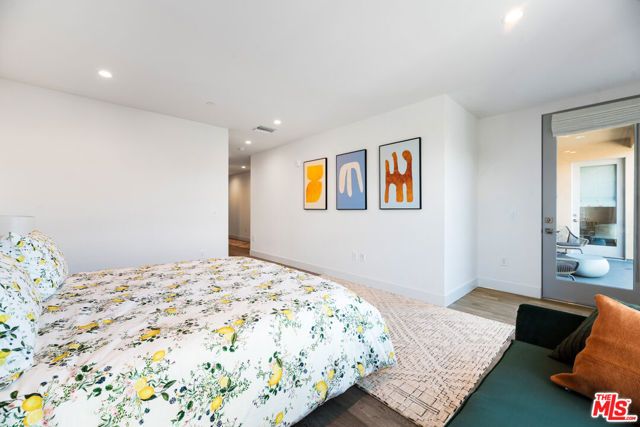 728 N Sweetzer Avenue 317, Los Angeles, CA 90069