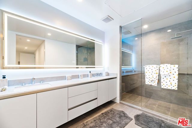 728 N Sweetzer Avenue 317, Los Angeles, CA 90069
