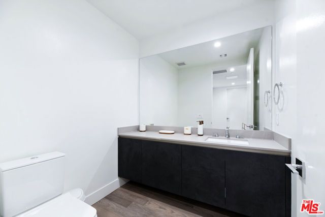 728 N Sweetzer Avenue 317, Los Angeles, CA 90069