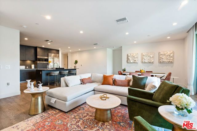 728 N Sweetzer Avenue 317, Los Angeles, CA 90069
