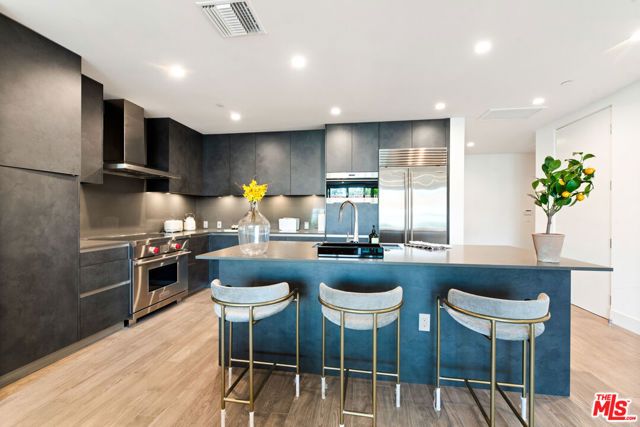728 N Sweetzer Avenue 317, Los Angeles, CA 90069