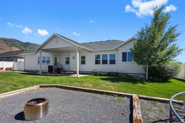 1422 W 3225 S, Perry, UT 84302