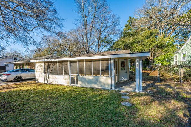 1610 Pinecrest Road, Charleston, SC 29407