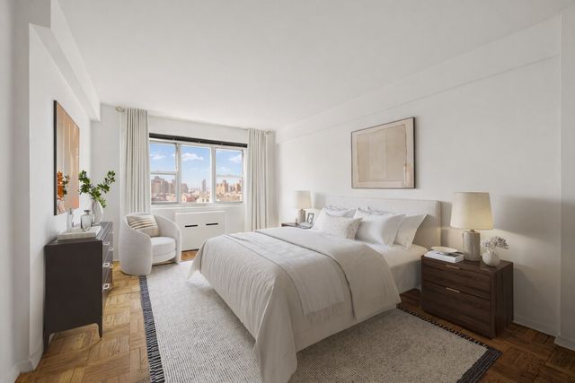 69 W 9th St Apt 12F, New York City, NY 10011