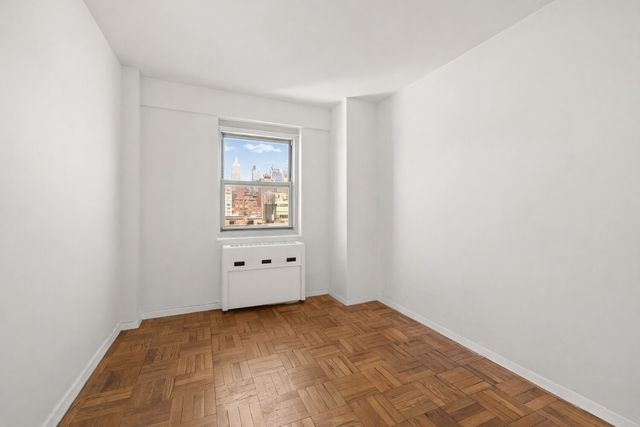 69 W 9th St Apt 12F, New York City, NY 10011