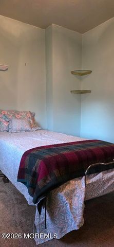 24 Stephenville Parkway, Edison, NJ 08820