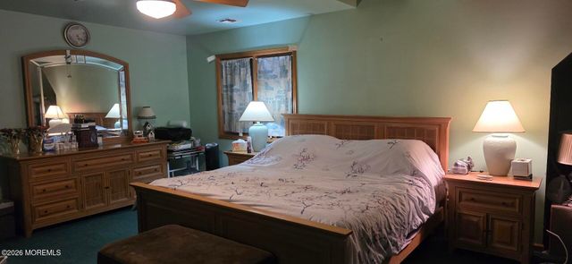 24 Stephenville Parkway, Edison, NJ 08820