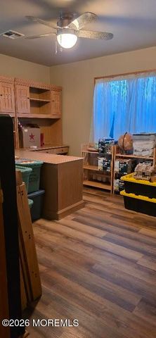 24 Stephenville Parkway, Edison, NJ 08820