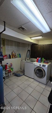 24 Stephenville Parkway, Edison, NJ 08820